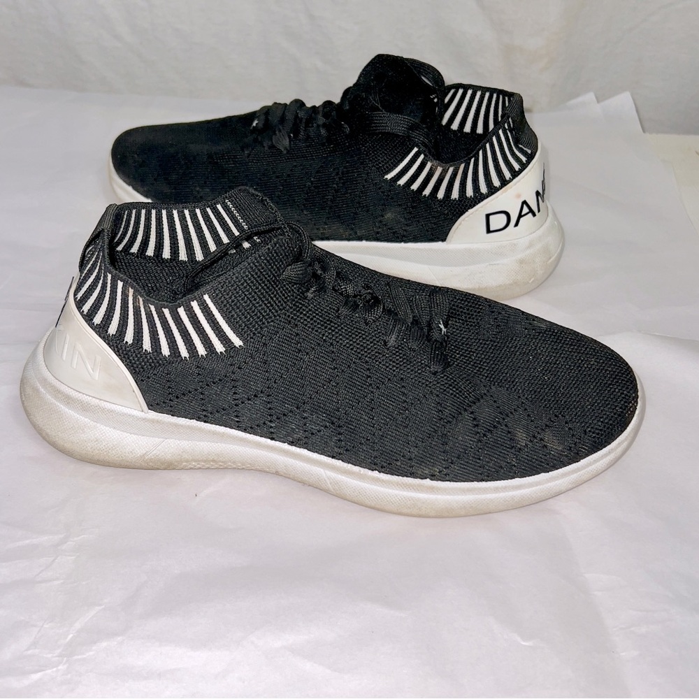 Danskin Success Lace-Up Sneaker Women’s Size 9 Black and White Workout Walking